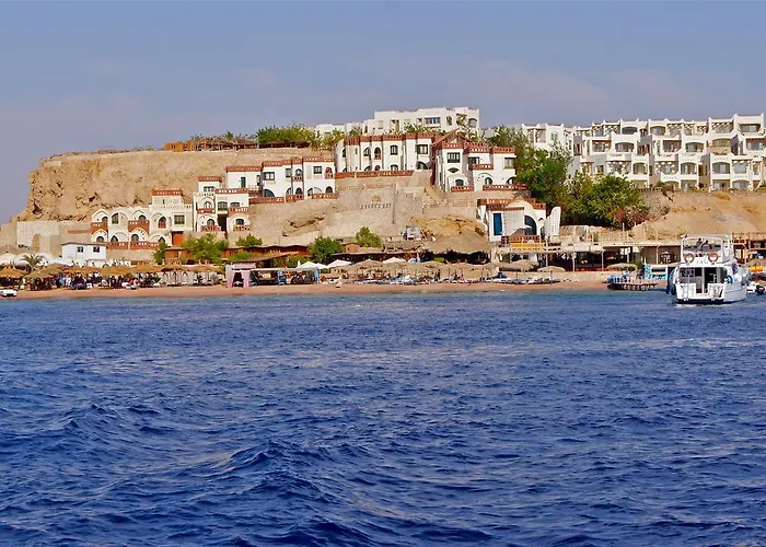 Umbi Sharks Bay Diving Village 3*
