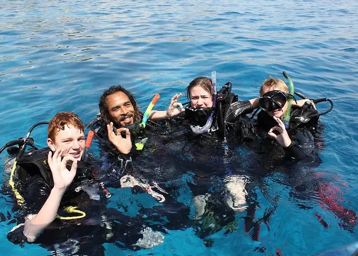 Umbi Sharks Bay Diving Village Sarm es-Sejk