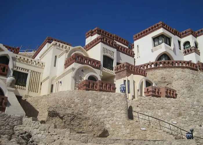 Umbi Sharks Bay Diving Village Üdülőközpont Sarm es-Sejk