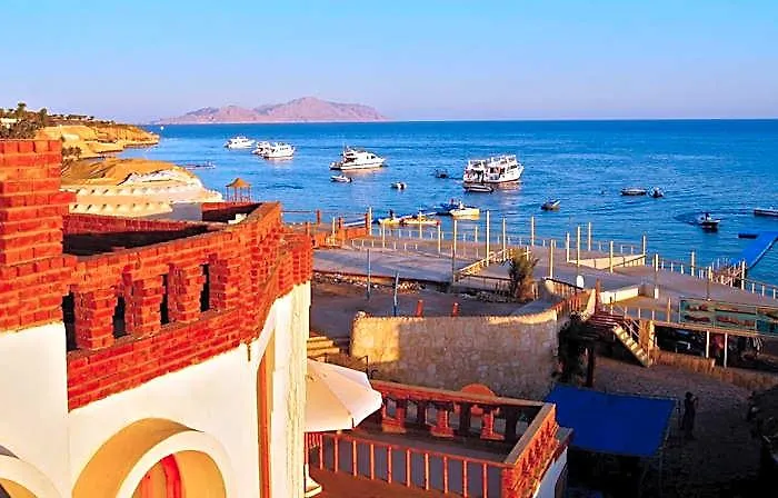 Umbi Sharks Bay Diving Village 3* Sarm es-Sejk