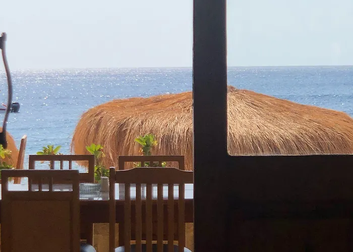 Umbi Sharks Bay Diving Village 3*